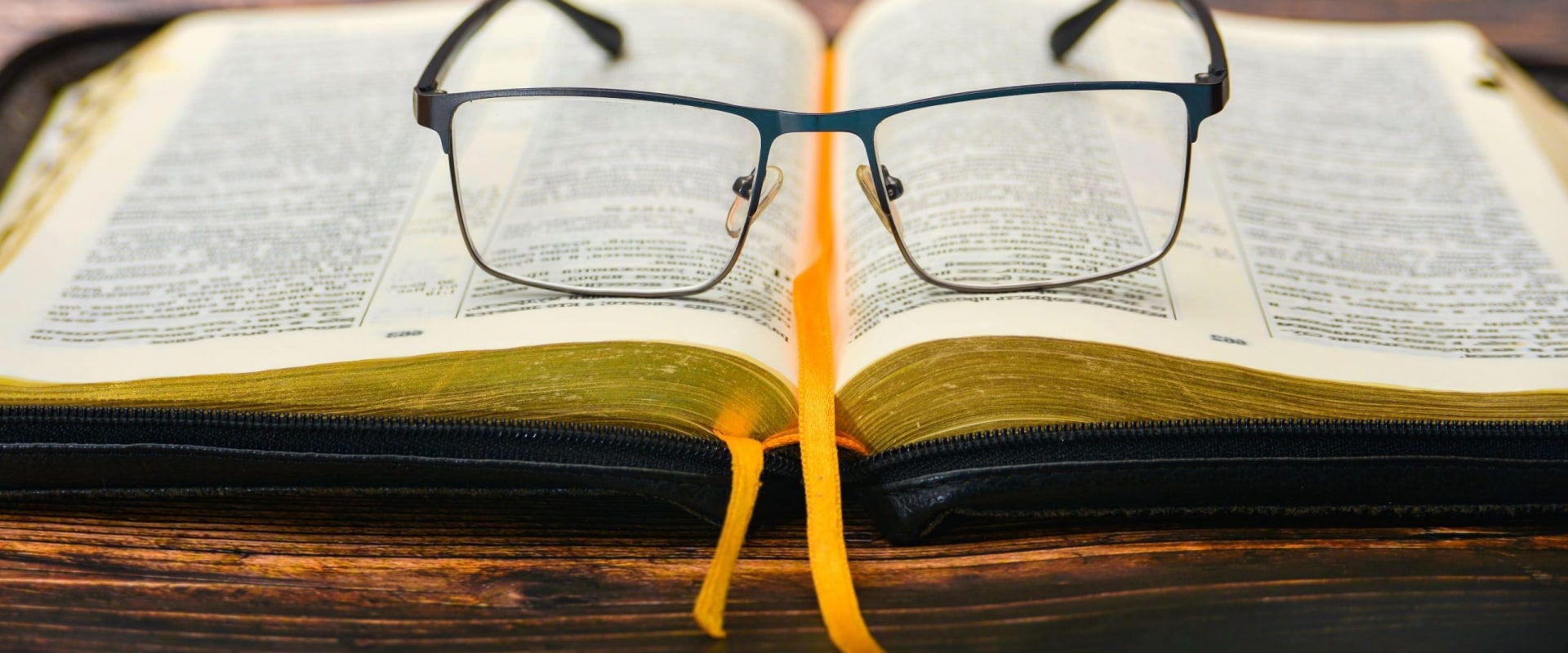 Exploring Bible Gateway: A Comprehensive Guide to Discovering Online Resources and Tools for Studying the Bible