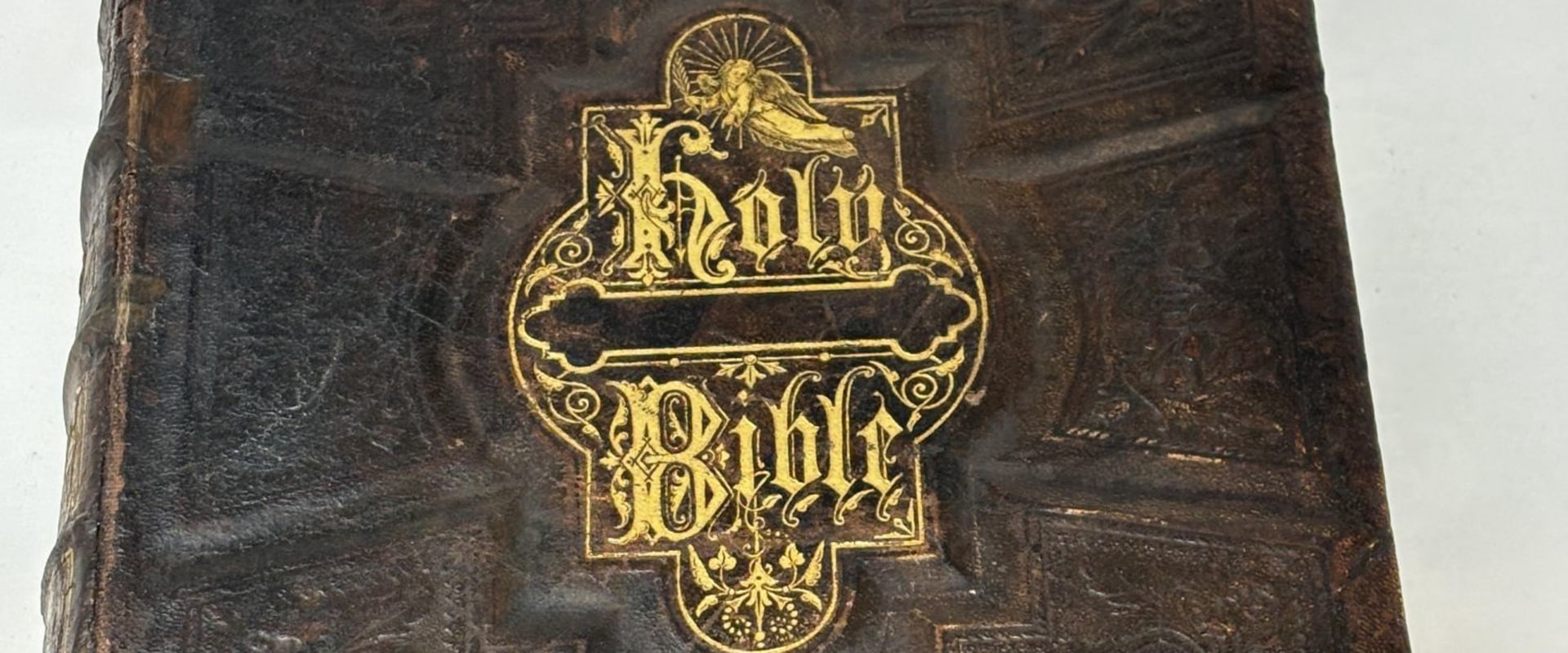 Exploring the Holman Illustrated Bible Dictionary
